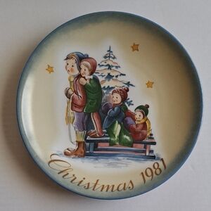 Vintage Hummel Christmas Collector Plate 1981 A Time to Remember Schmid W German